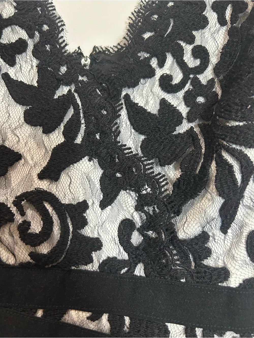 Tadashi Shoji Lace Dress Sz 8 Black Sleeveless Scallop Hem Sheath Cocktail Party